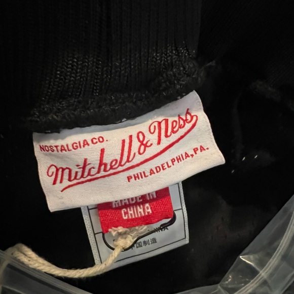 ☄️NWT! Jeff Hamilton X SneakerCon Exclusive Shorts - Picture 11 of 11